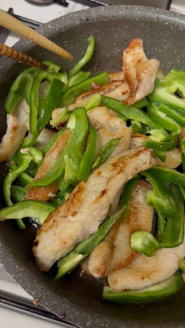 ご飯が進む♡豚トロのねぎ塩にんにく炒め作り方4写真