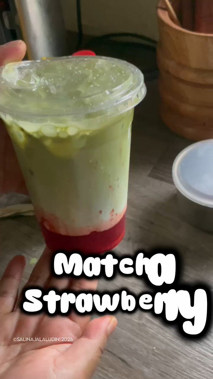 Gambar langkah 5 resipi Matcha Strawberry.