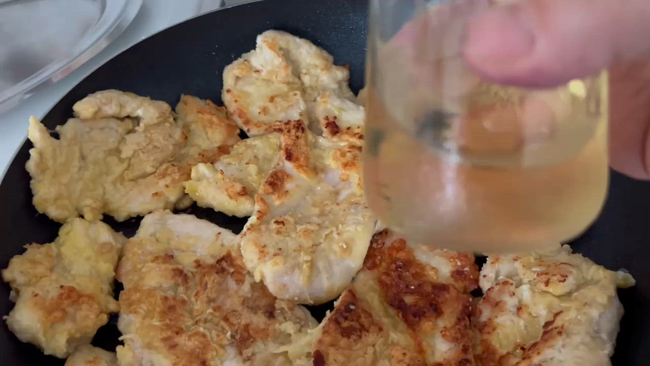 Foto del passaggio 3 della ricetta Petto di pollo sfizioso