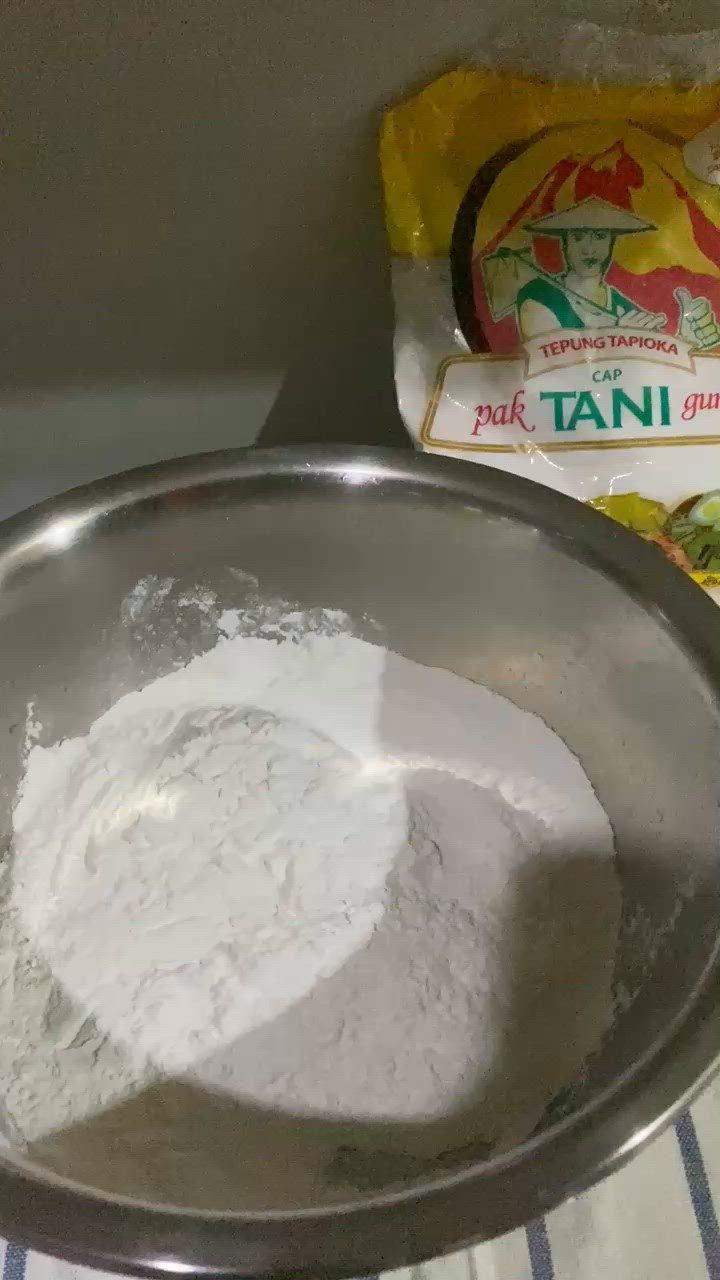 Foto langkah ke 1 dari resep Kue Gemblong Khas Betawi.
