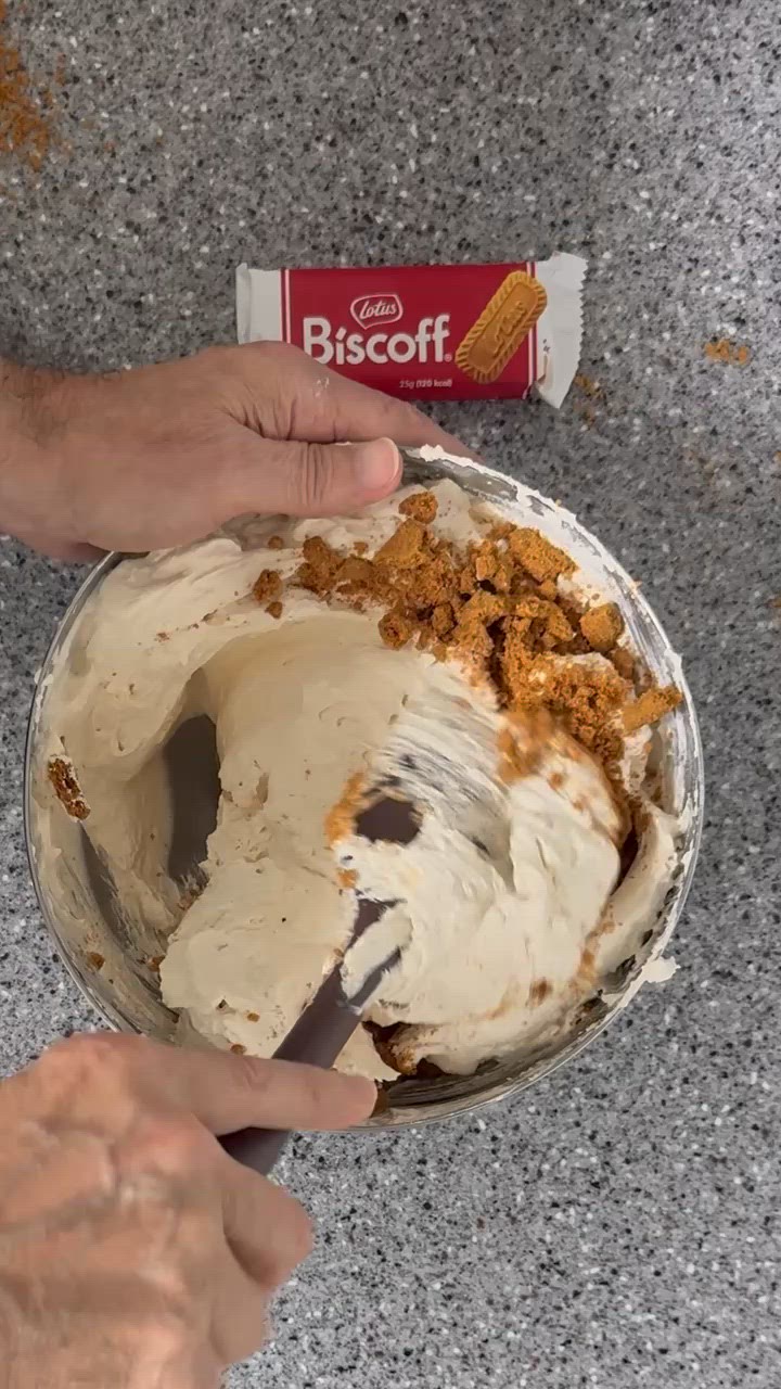 Foto del passaggio 5 della ricetta Mousse al Dulche de Leche e Biscoff
