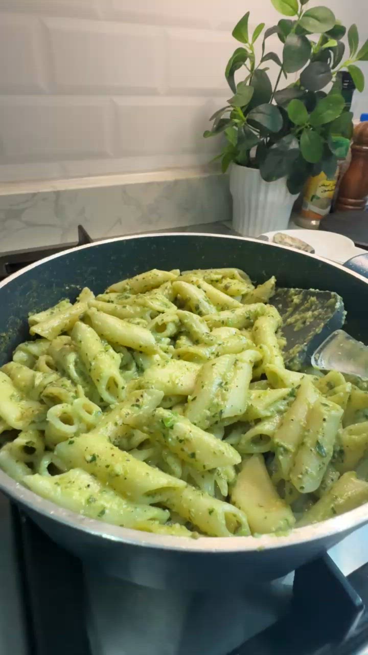 صورة لخطوة 4 من وصفة باستا بصوص البيستو