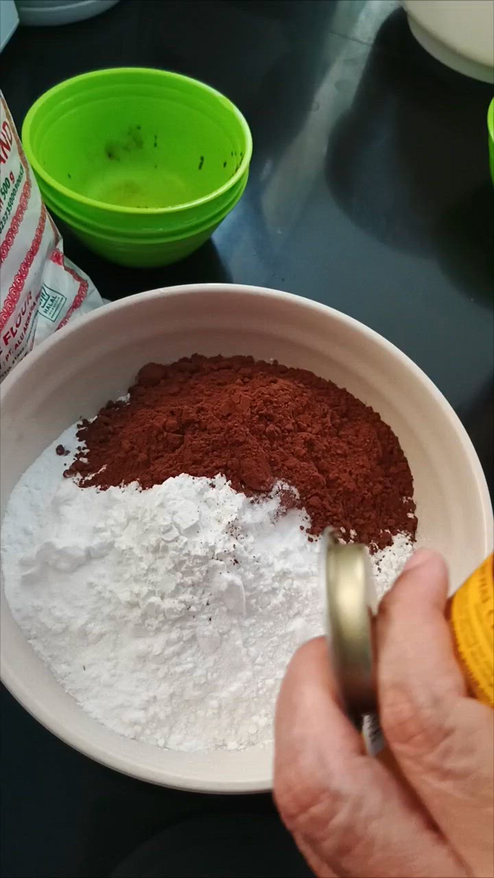 Foto langkah ke 2 dari resep Bolu Kukus Mekar Gluten Free.