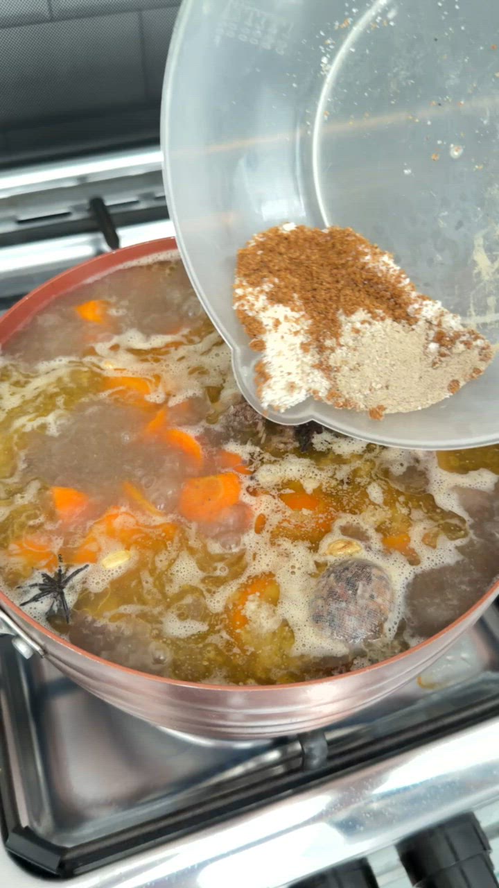 Foto langkah ke 3 dari resep Sop Tulang Leher Sapi.