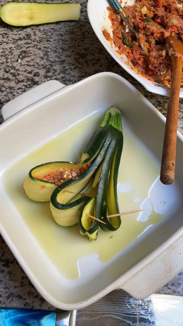 Une image de l'étape 4 de 🥒Courgette dans sa robe d’été 🌶️🌿.