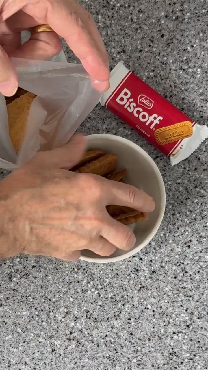 Foto del passaggio 4 della ricetta Mousse al Dulche de Leche e Biscoff
