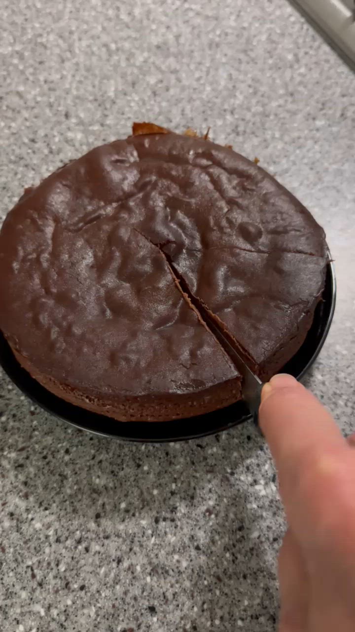 Foto del passaggio 5 della ricetta Cheesecake Yogurt e Cioccolato