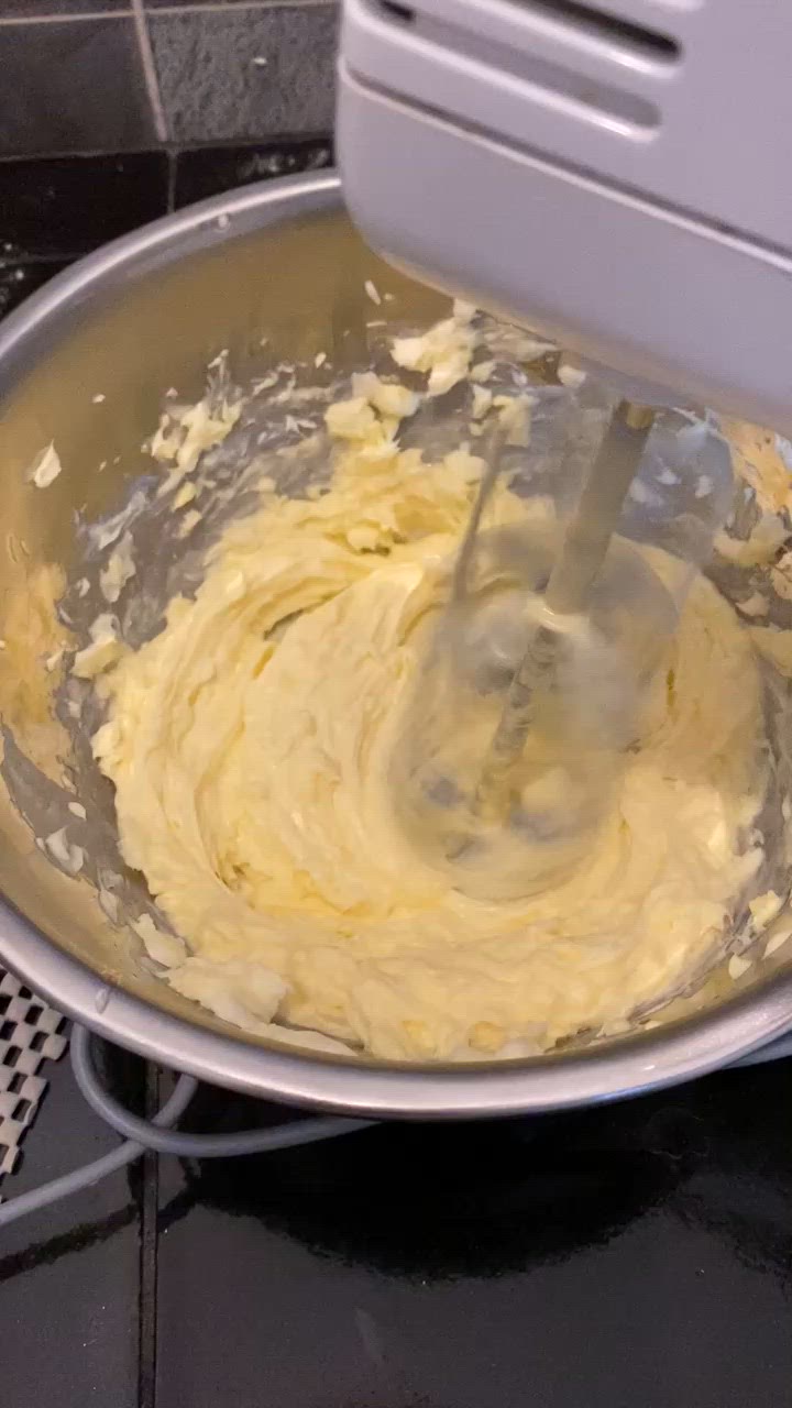 Foto langkah ke 4 dari resep Bolu Pandan Ekonomis.