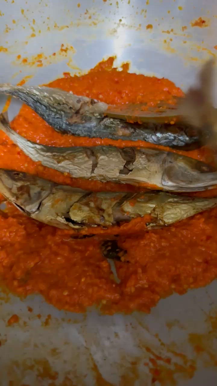 Foto langkah ke 5 dari resep 636. Balado Ikan Kembung Banjar.