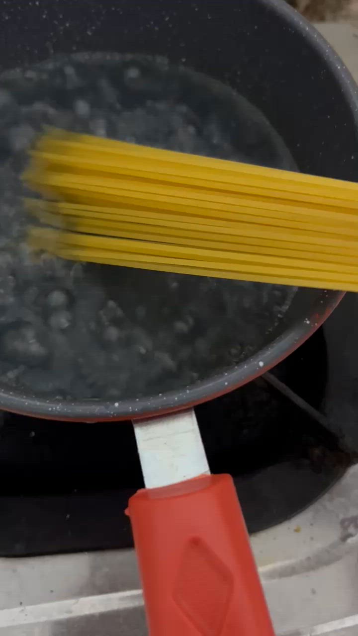 Foto langkah ke 2 dari resep Spaghetti Saus Carbonara Mushroom.