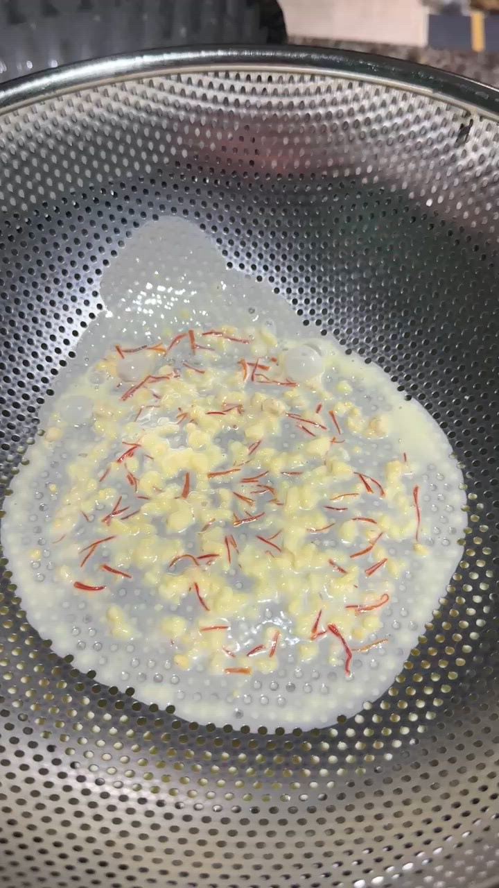 A picture of step 7 of Rabdi Kesar Ghewar.