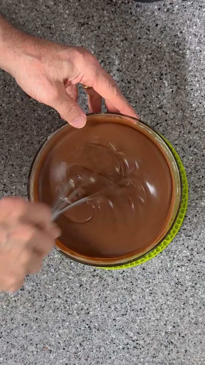 Foto del passaggio 3 della ricetta Cheesecake Yogurt e Cioccolato
