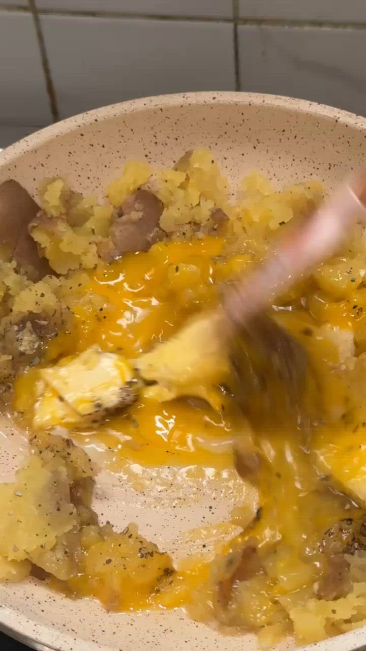 Foto langkah ke 3 dari resep Simple Mashed Potatoes.