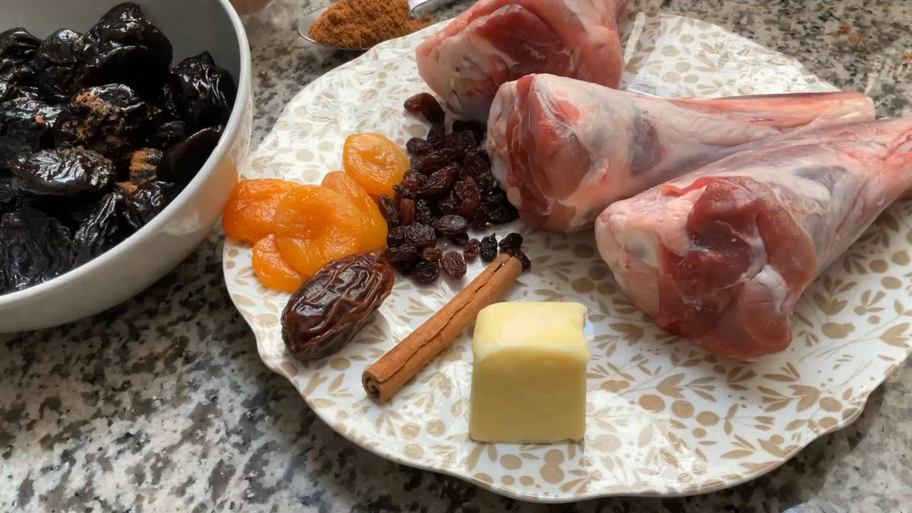 Une image de l'étape 2 de 🐝Pruneaux 🍗souris d’agneau confites🇩🇿.