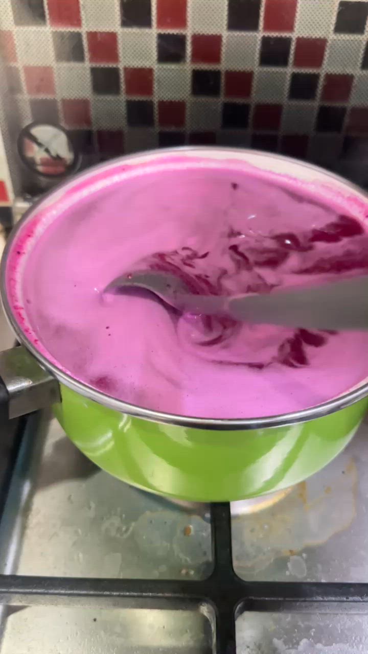 Foto langkah ke 3 dari resep Pudding Buah Naga Kelapa.