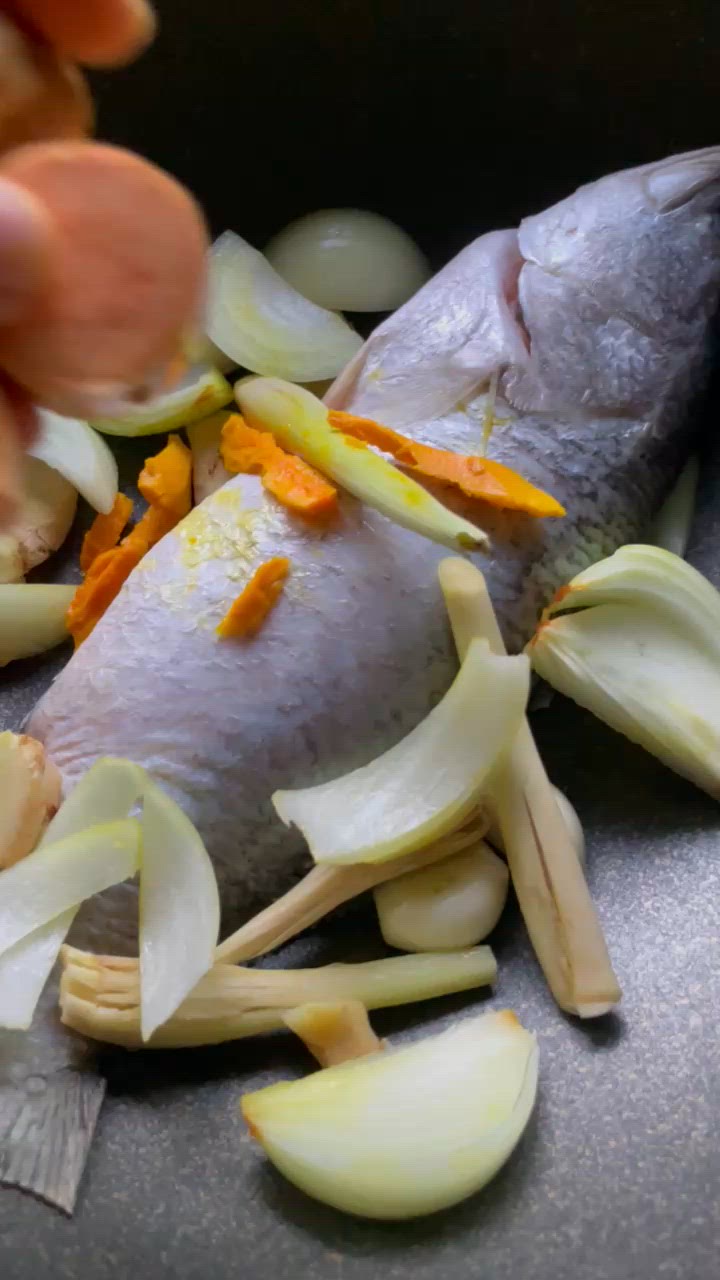 Gambar langkah 4 resipi Sea Bass | No Oil No Butter By Rabeya Khatun.