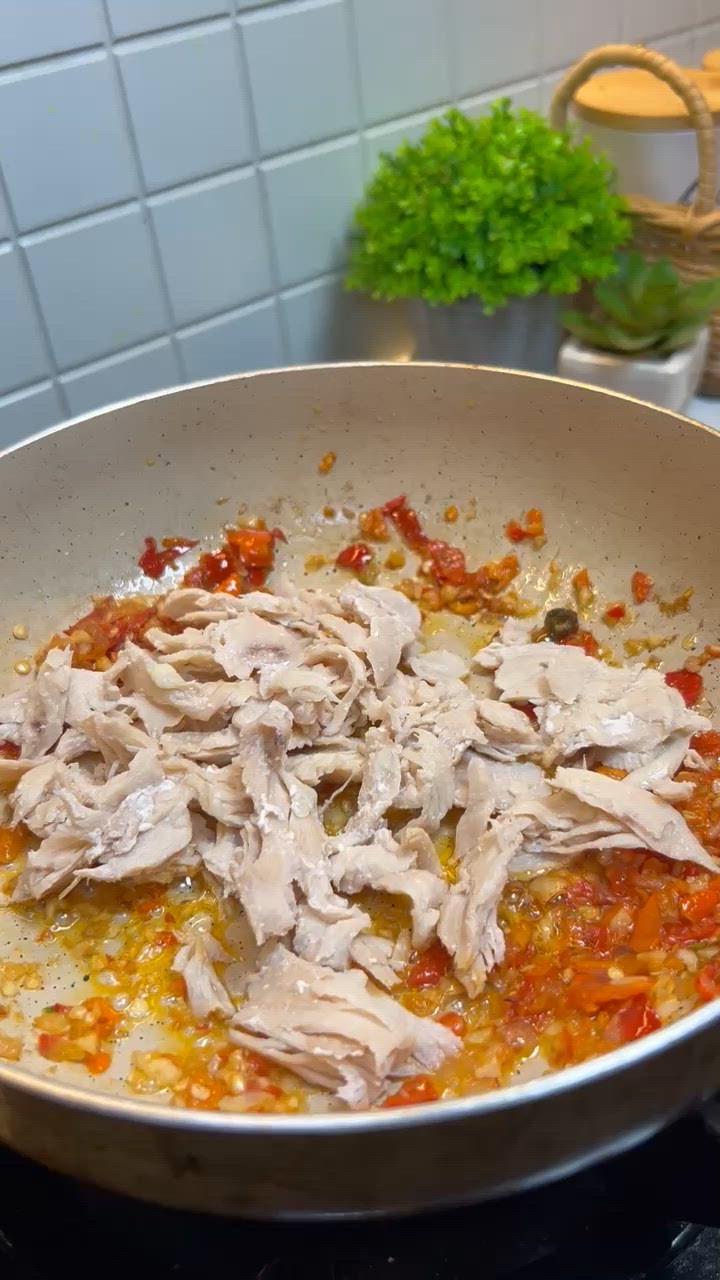 Foto langkah ke 1 dari resep Nasi Bakar Ayam Suwir Nanas.