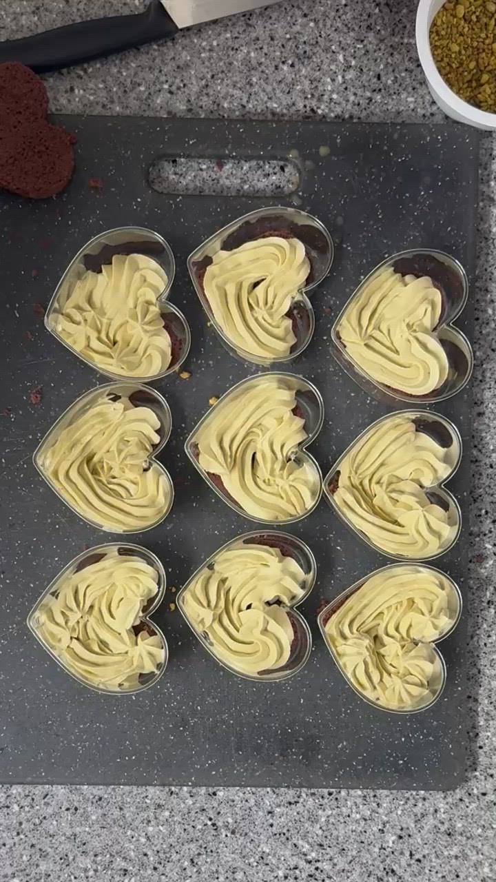 Foto del passaggio 7 della ricetta Tiramisù al Pistacchio