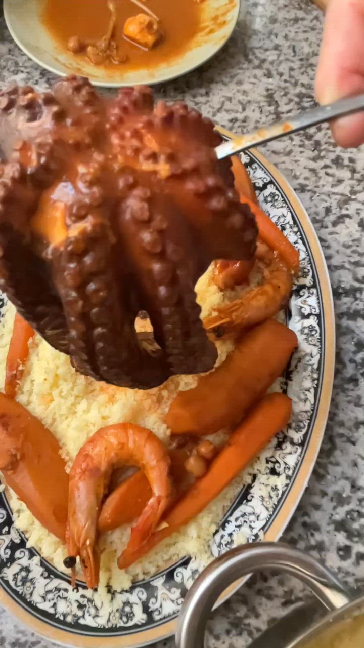 Une image de l'étape 7 de 🦑Couscous au 🦞🐙Poulpe 🇩🇿.