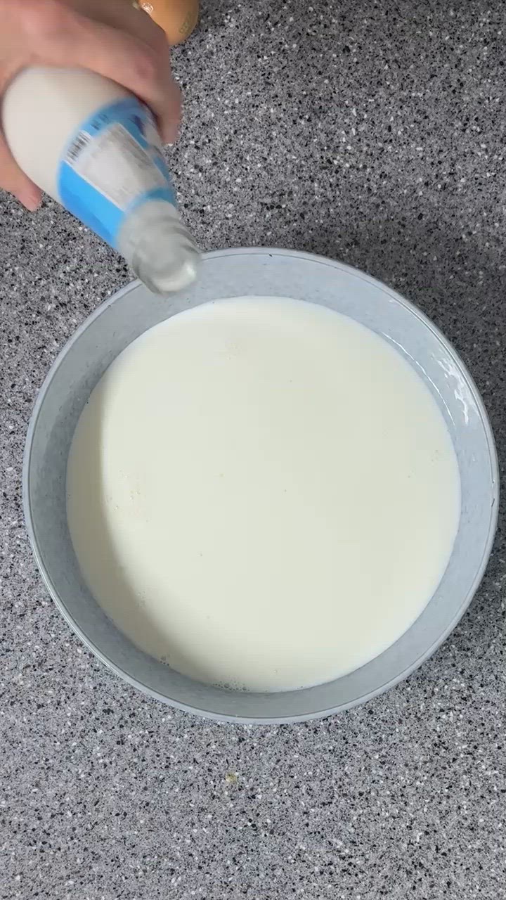 Foto del passaggio 1 della ricetta Torta al Cocco Morbida e Umida Senza Glutine