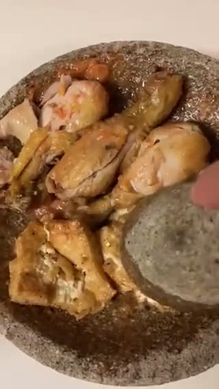 A picture of step 5 of Ayam Penyet (Squeeze Chicken).