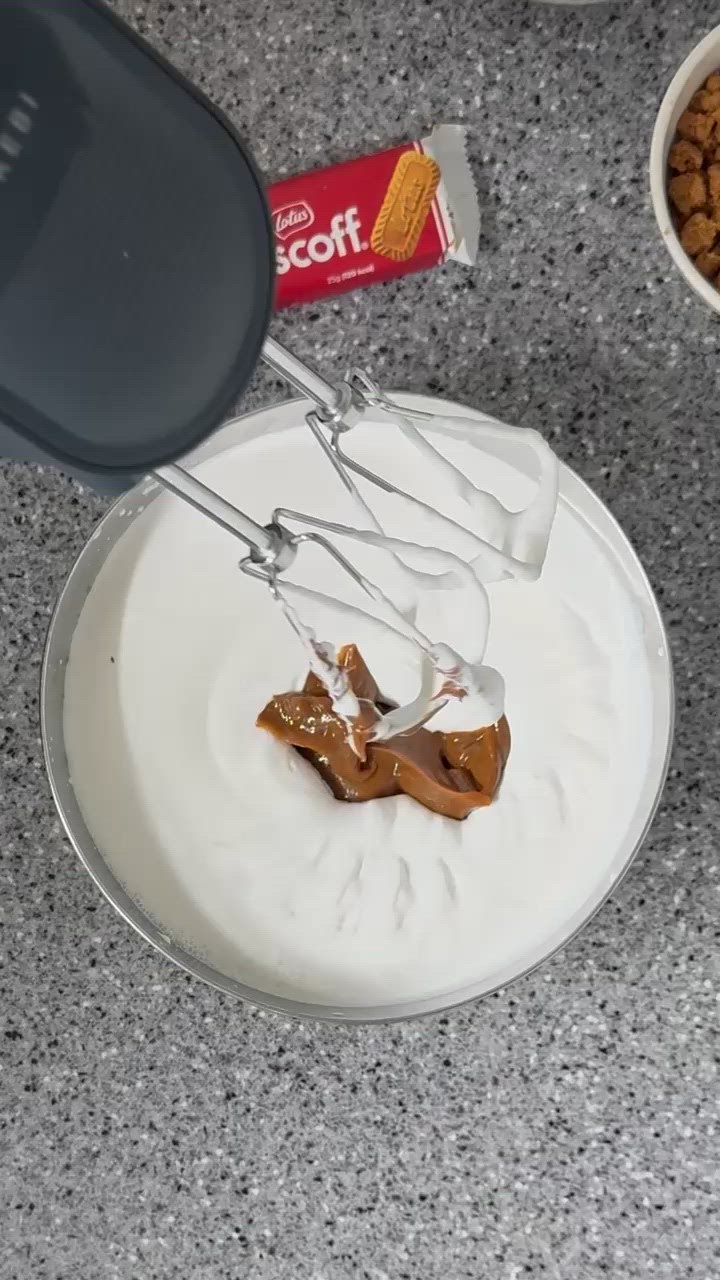 Foto del passaggio 2 della ricetta Mousse al Dulche de Leche e Biscoff