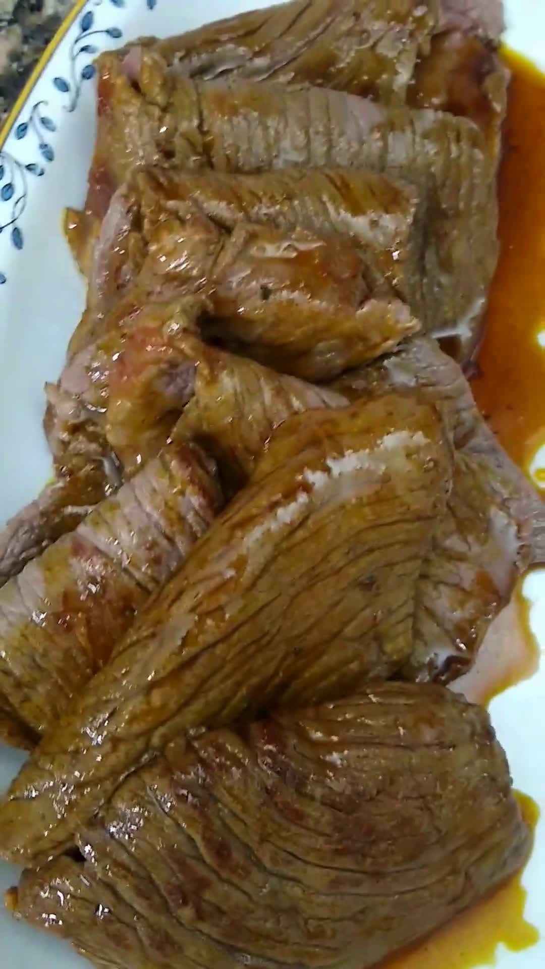Foto del paso 1 de la receta: Bifecitos con salsa de cerveza y puré