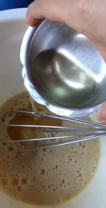 Foto del paso 1 de la receta: Magdalenas de flan con corazón de dulce de leche🧉