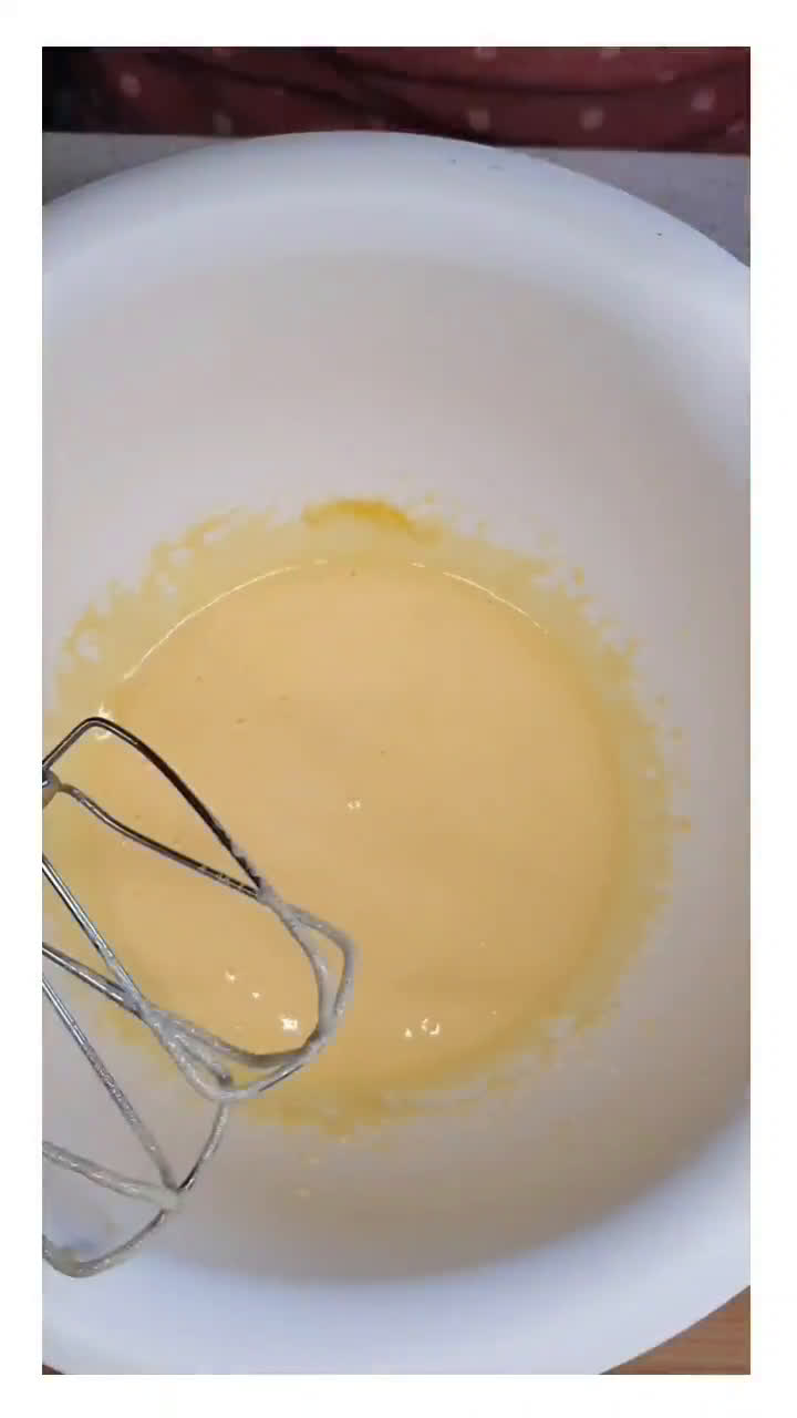 Foto del passaggio 2 della ricetta Ciambella cocco e lamponi