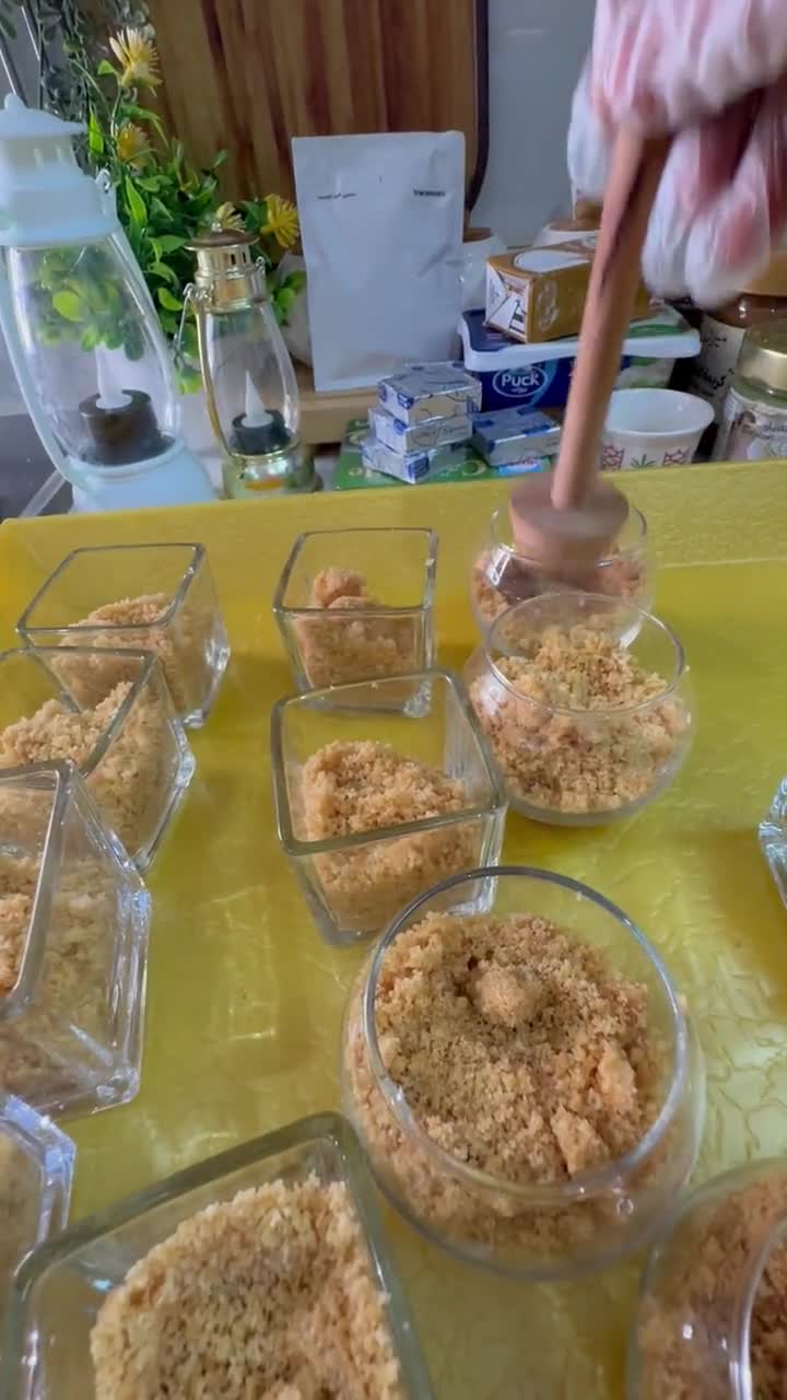 صورة لخطوة 1 من وصفة ميني تشيز كيك بنكهات مختلفه