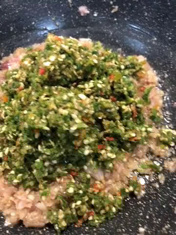 صورة لخطوة 1 من وصفة الفلفل الحار 🌶