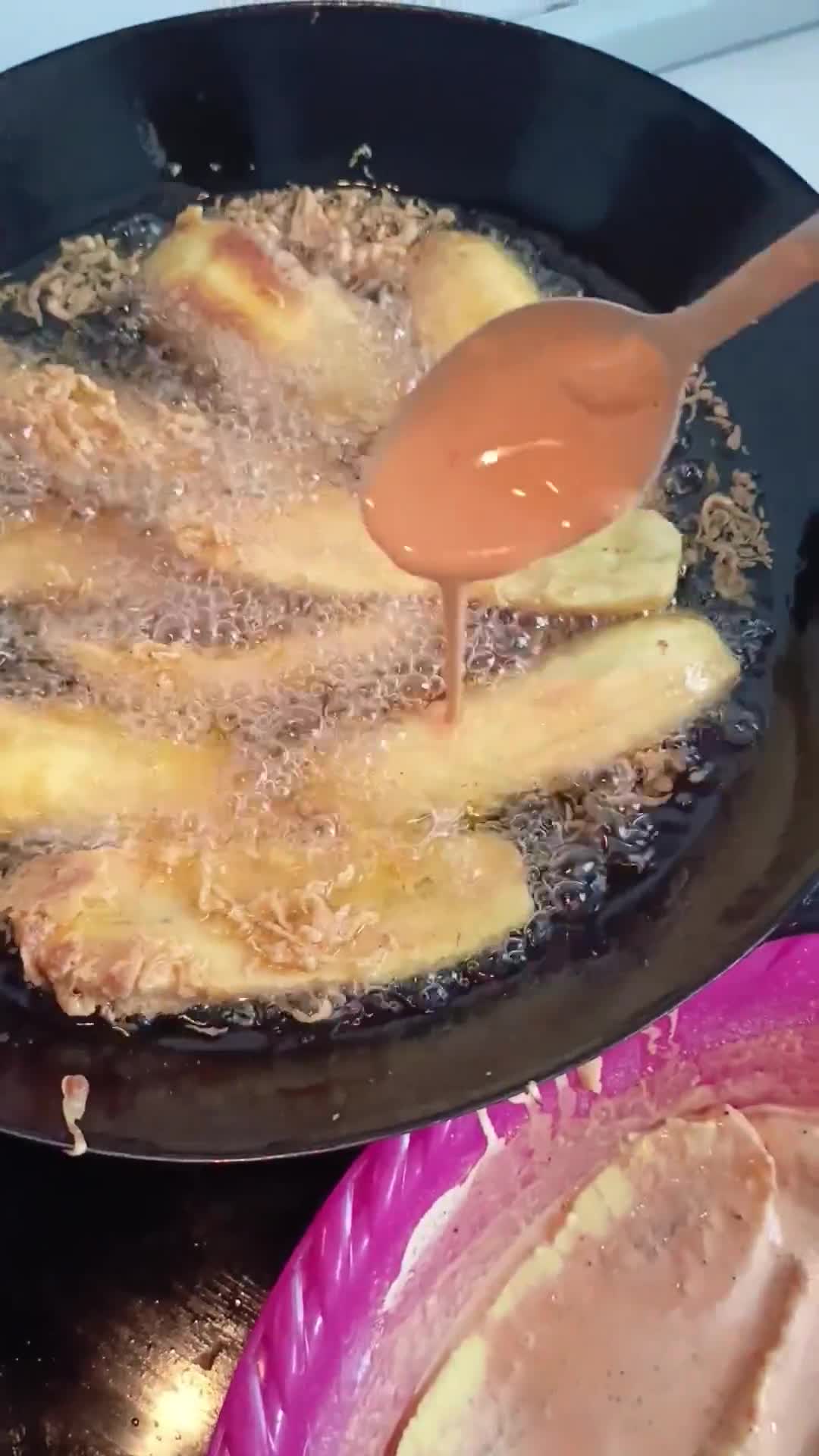 Gambar langkah 5 resipi Pisang Nipah Goreng.