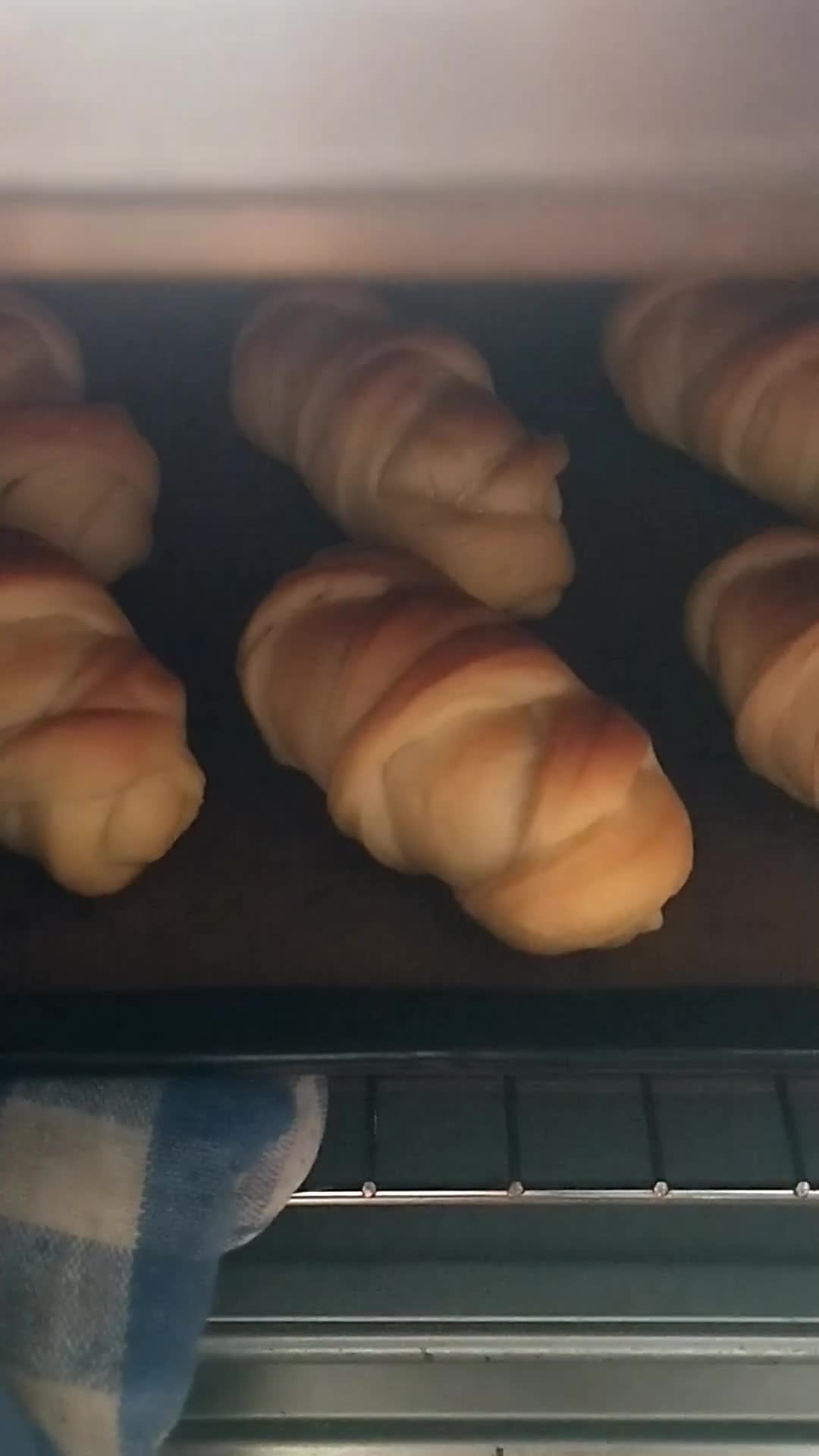 Foto langkah ke 10 dari resep Milk Bread (Roti susu) @RaiYa_Bakery.