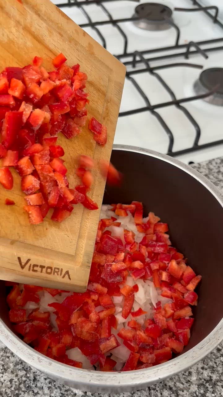 Foto del paso 2 de la receta: Empanadas de Atún 🍣 fáciles y riquísimas