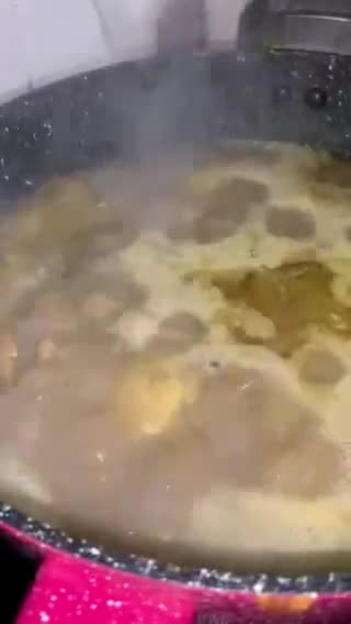 Foto langkah ke 7 dari resep Opor Ayam telur.