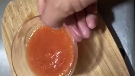 Foto del paso 4 de la receta: Huevos ahogados con Salsa de Jitomate 🥫