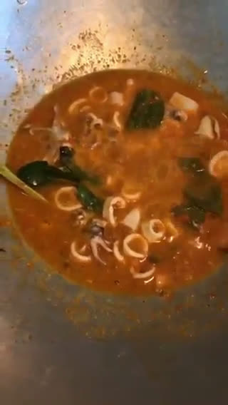 Foto langkah ke 6 dari resep Seafood saus padang🦀🐙.