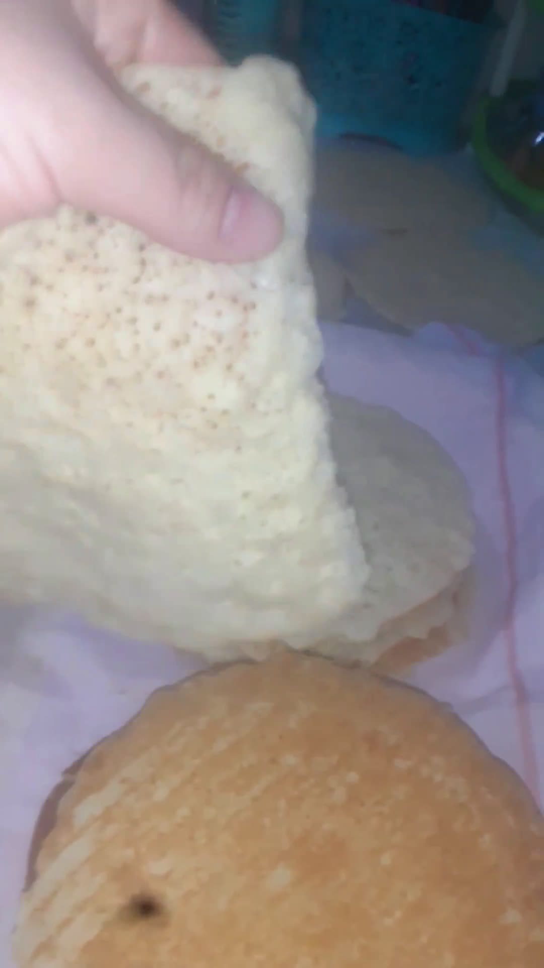 صورة لخطوة 4 من وصفة بغرير متقب بلا اختمار روعة 😉😋