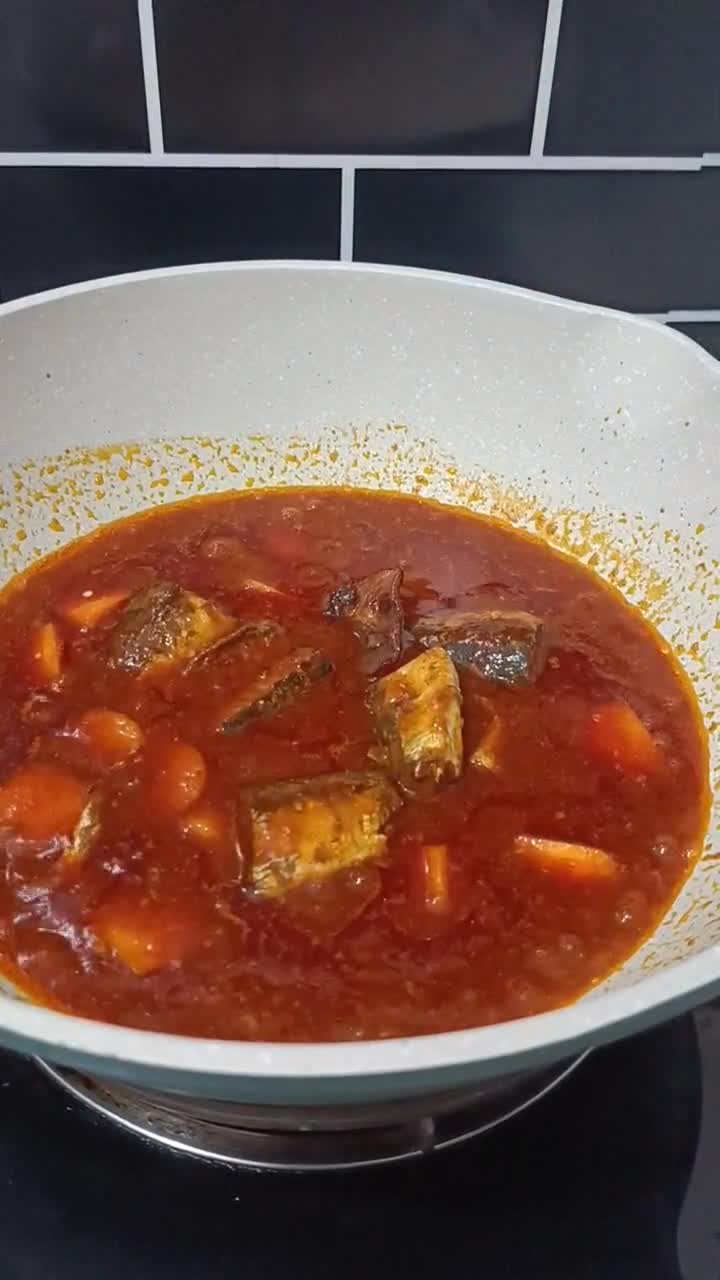 Gambar langkah 2 resipi Sardin Tumis Cili Padi.