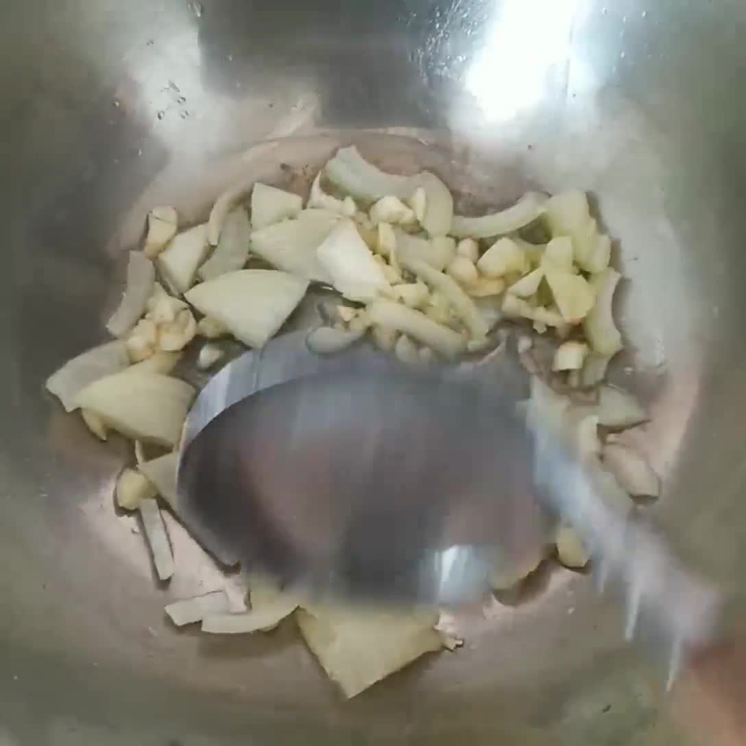 Foto langkah ke 2 dari resep Sup Jagung Telur.