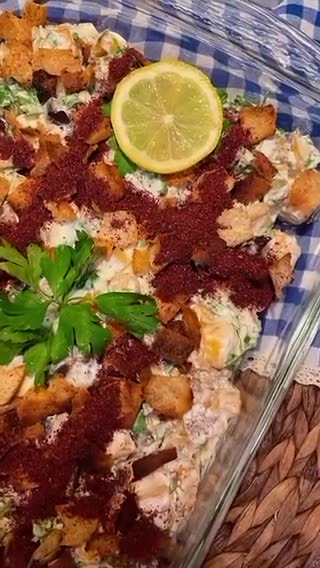 صورة لخطوة 3 من وصفة فتة ✨