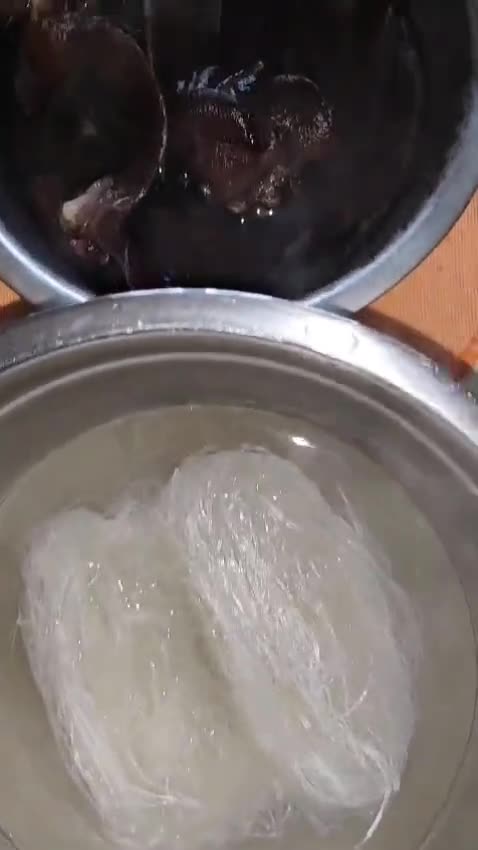 Foto langkah ke 1 dari resep Oseng Soun Cabe Ijo.
