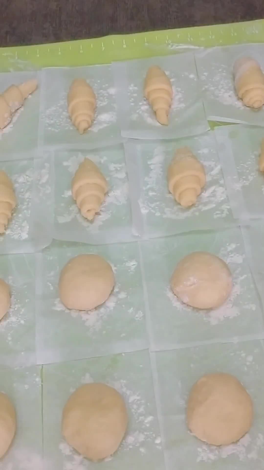 Foto langkah ke 8 dari resep Bomboloni Isi Vla Coklat Homemade.