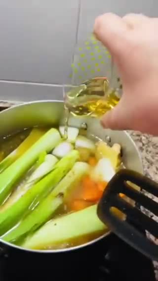 Foto del paso 6 de la receta: Ramen de pollo 🐣 🍜