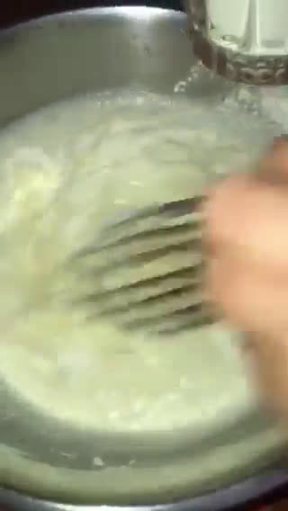 صورة لخطوة 2 من وصفة ميني دوناتس 🍩