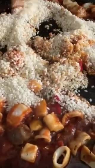 Foto del paso 12 de la receta: Paella de frutos del mar con gambones congelados