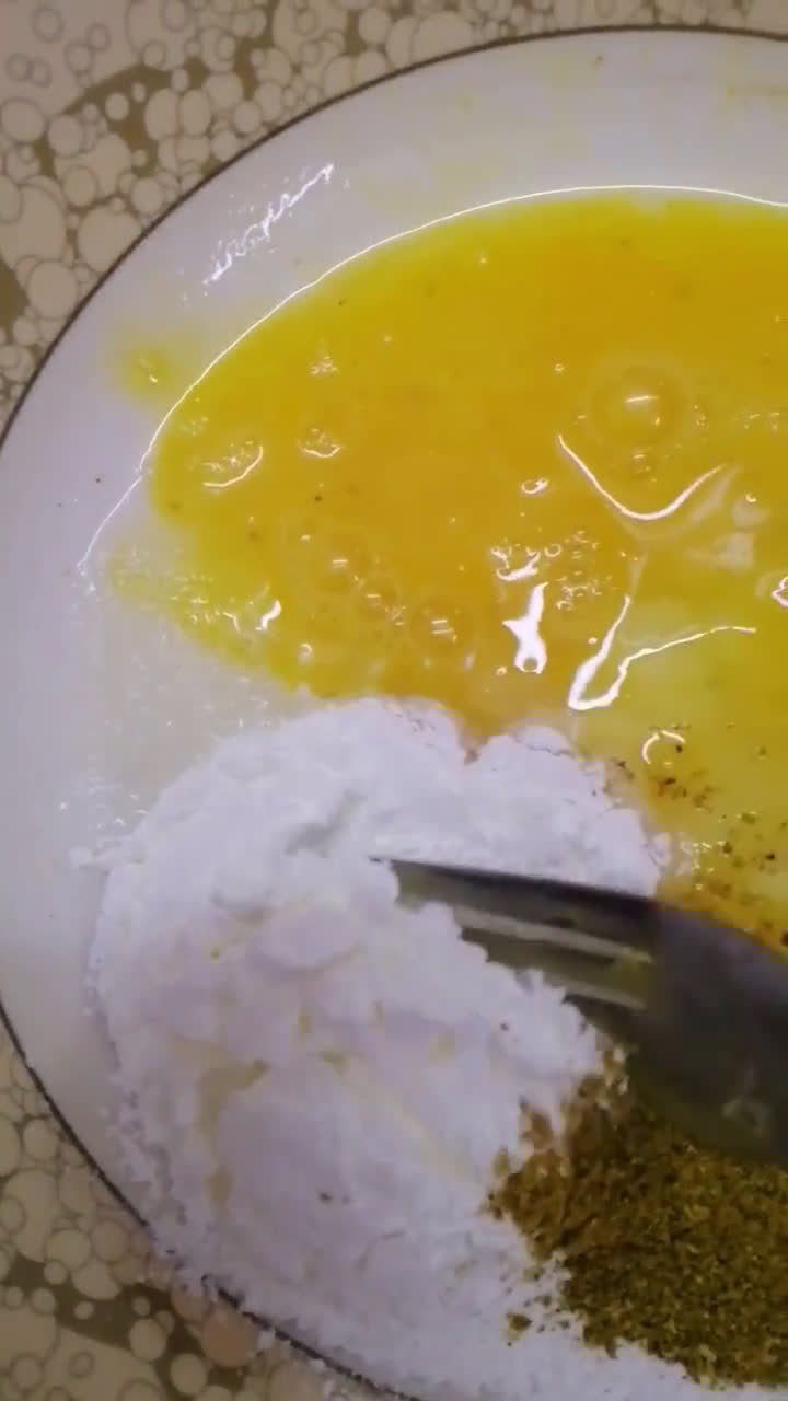 صورة لخطوة 4 من وصفة بيض مغلفه بالبطاطس وصفه لذيذه ورائعه🥚🥔