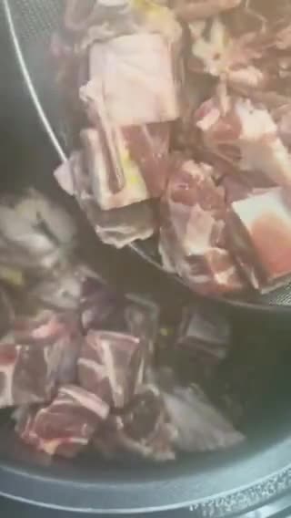 Gambar langkah 3 resipi Nasi Maqlubah Kambing & Terung (Set Lengkap).