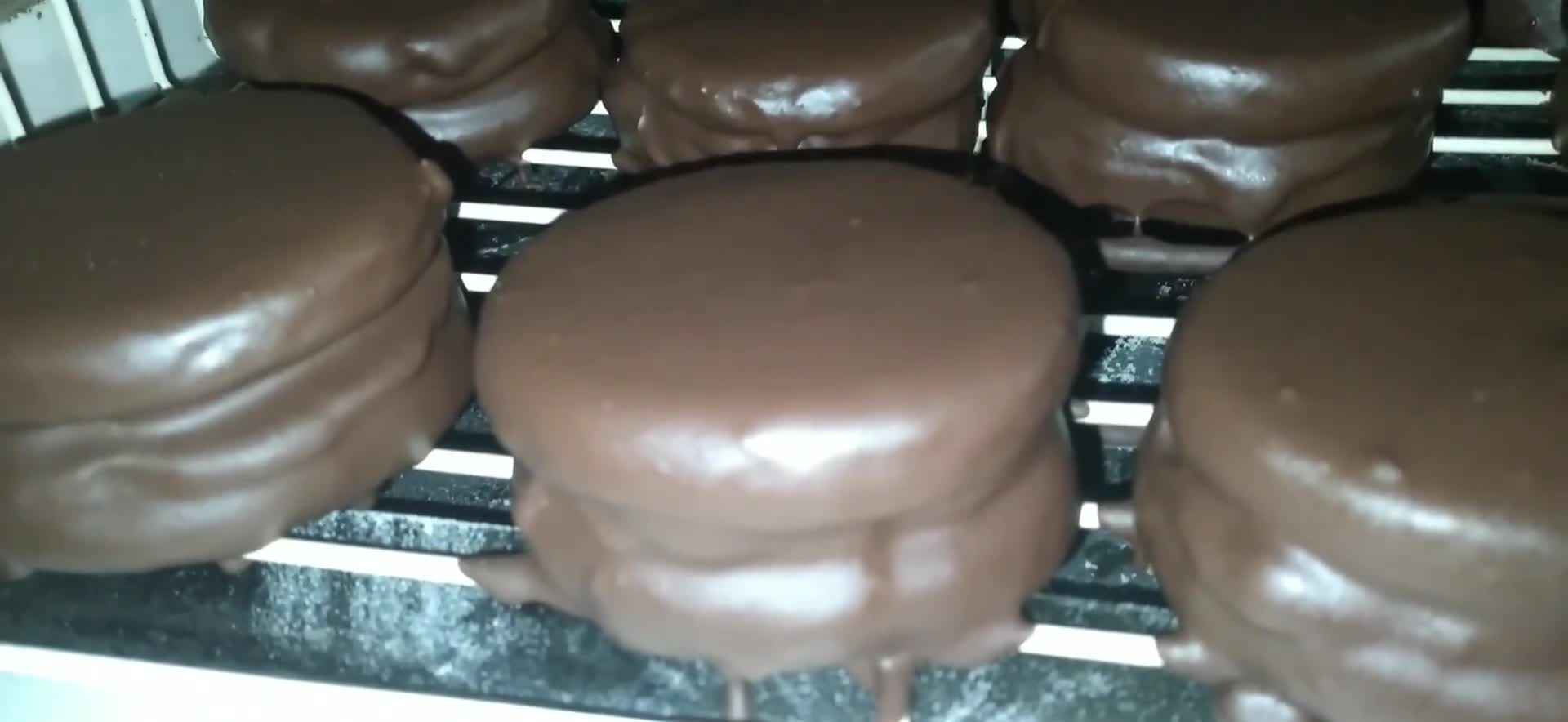Foto del paso 3 de la receta: Alfajores de chocolate 🍫 estilo marplatenses!!!