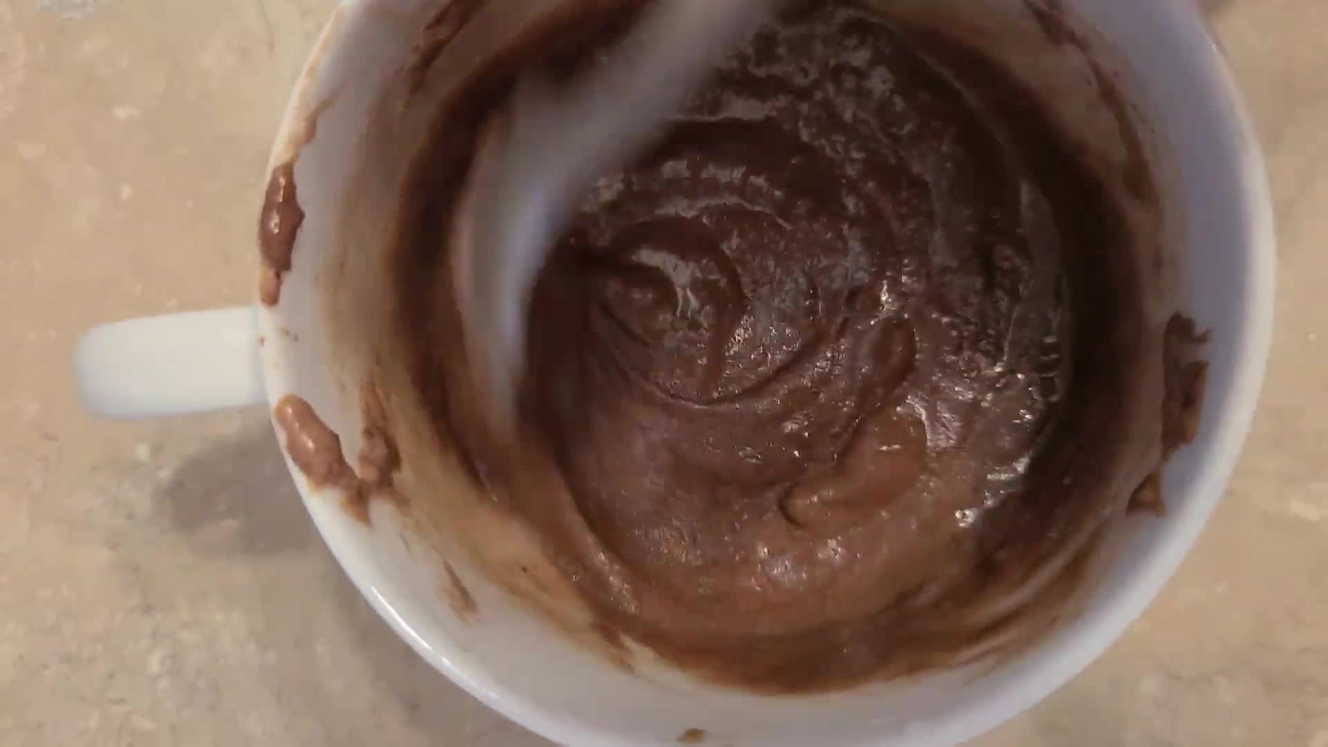 صورة لخطوة 2 من وصفة Mug cake ماج كيك أو كيكة المكروويف كيكة الدقيقة